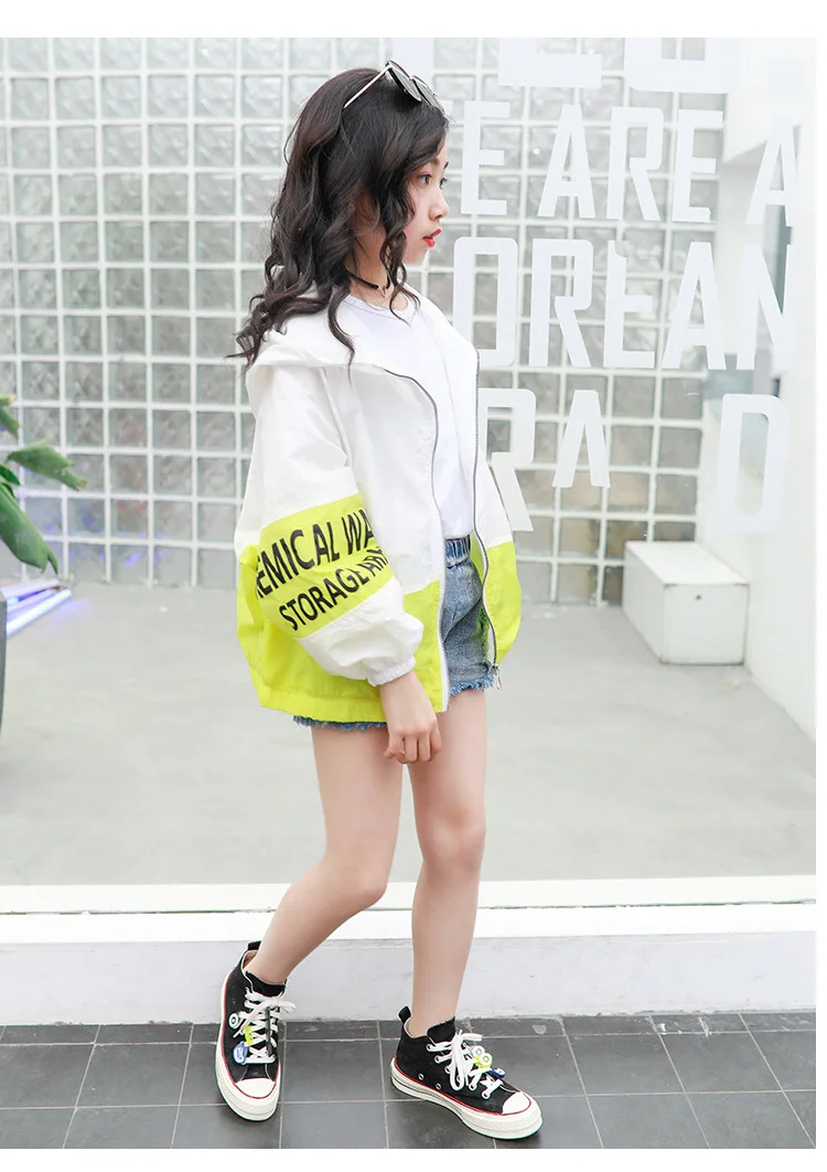 Г. Летняя новая стильная модная разноцветная Солнцезащитная Одежда для девочек Модное детское пальто в западном стиле в Корейском стиле для больших мальчиков