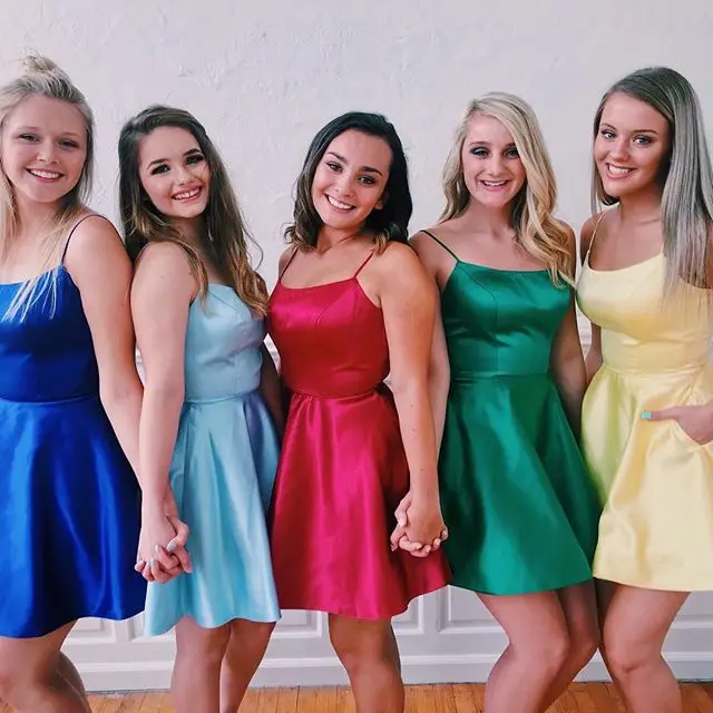 

Candy Color Mini Bridesmaid Dresses Spaghetti Straps A Line Cheap Party Dress Satin Simple vestido Beach Wedding Guest Gowns