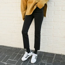 Зимние джинсы с высокой талией, женские плотные теплые Стрейчевые повседневные черные брюки размера плюс, популярные прямые женские свободные теплые брюки