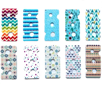 

Wholesale Essential Oil Opener Multi-Function Square Floral Printed Roller Perfume Bottle Corkscrew Plastic Tool For Cap Remover