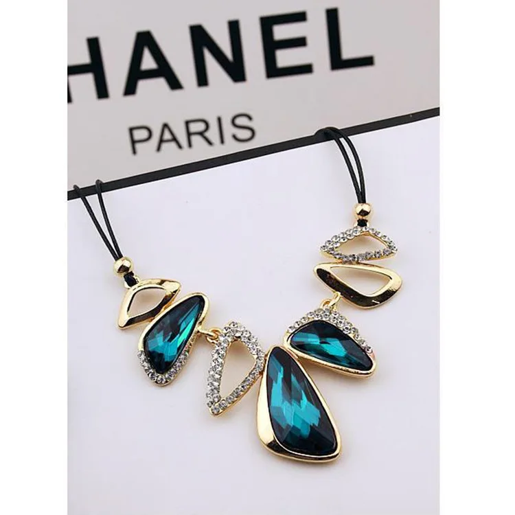 

Europe And America Accessories-Style Geometry Hollow out Full of Crystals Exaggeration Necklace Geometry Short Necklace Leather