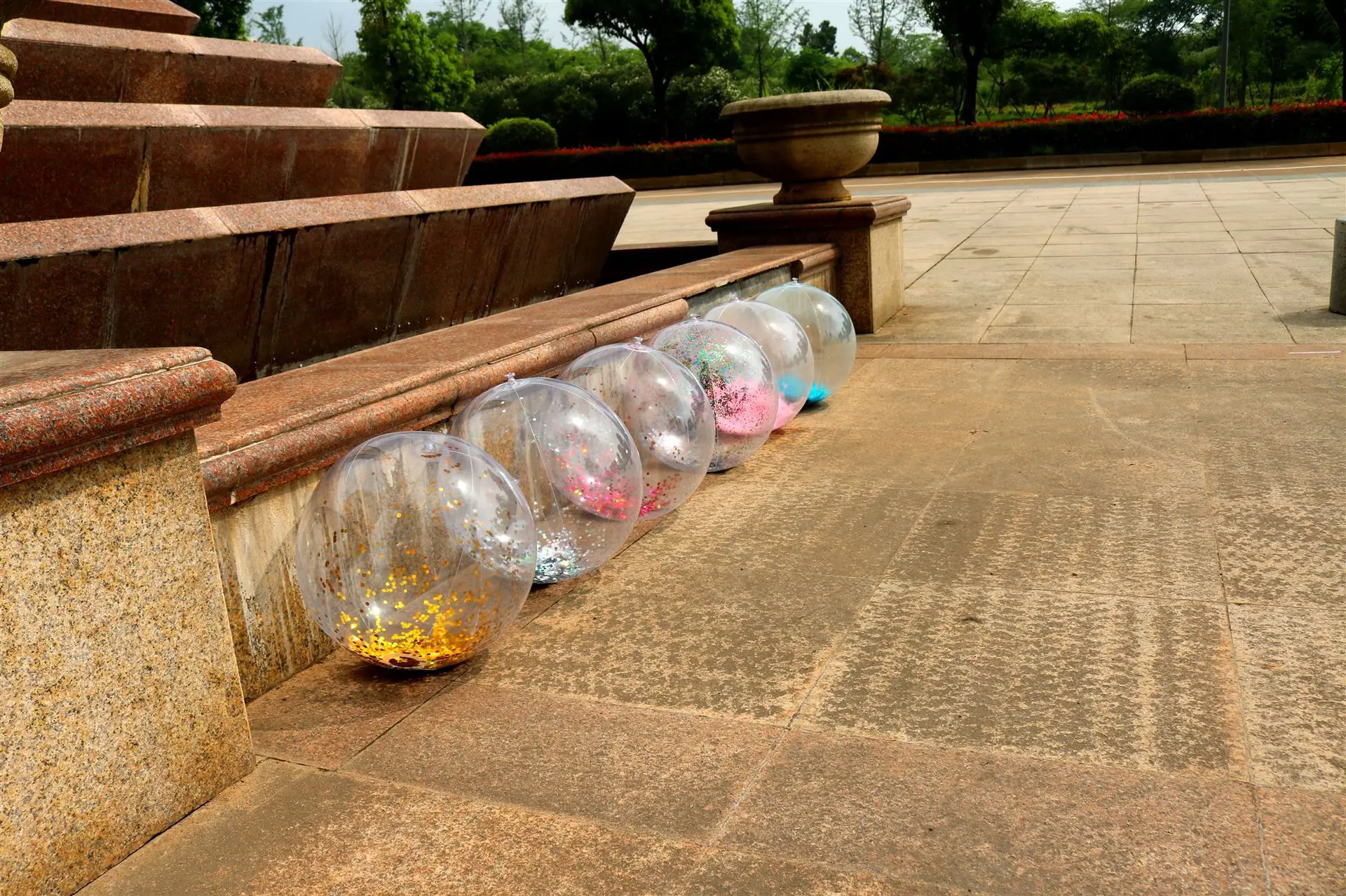 Hotline INS Hot Selling Online Celebrity Inflatable Transparent Feather Beach Ball PVC Ball Play with Water Beach Toys