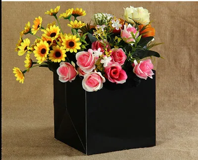 White Black Brown Red Paper Gift Bags Kraft Paper Candy Box With Handle Wedding Birthday Party Gift Package Boxes Gift Cases - Цвет: Black