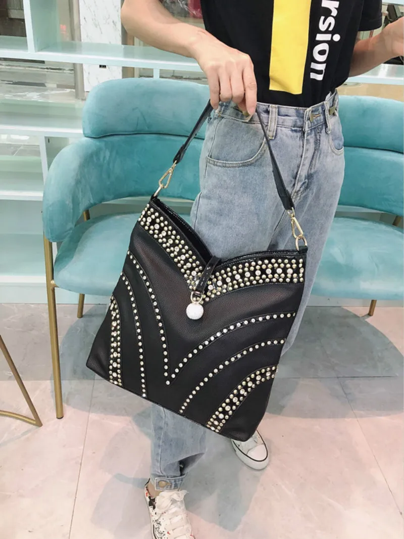 New Fashion Diamond Women's Handbags Patent Leather Crossbody Shoulder Bags Rhinestone Large Capacity Package Messenger Bags