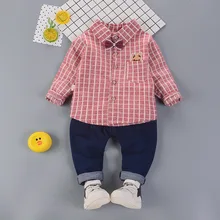 Новинка весны для мальчиков и девочек с принтом в виде отворота женские рубашка с галстуком-бабочкой и штаны 2 шт./компл., Одежда для младенцев, костюм Модная одежда для детей, Детская мода Повседневное спортивные костюмы