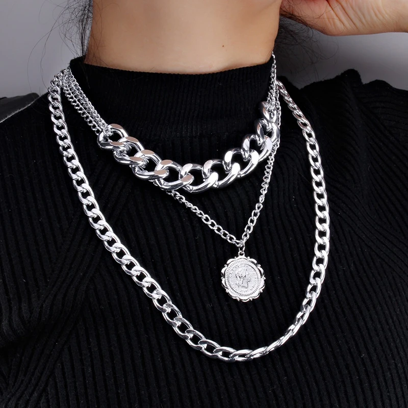 4pcs/Set Multi Layered Heart Chain Collar Choker Necklace for Women Punk Goth Aesthetic Cute Vintage Female Fashion Jewelry