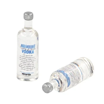 

2Pcs RC Car Accessories Decoration Mini Wine Vodka Bottle for 1/10 RC Rock Crawler Axial SCX10 TAMIYA C01 RC4WD D90 TF2 TRX4