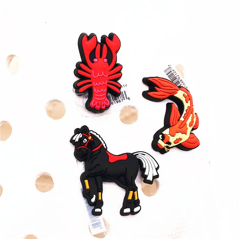 Рисунок 3 - Оригинальные аксессуары для обуви с милыми животными