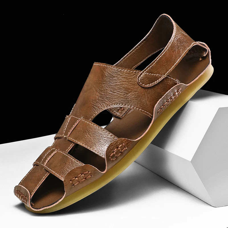 

CASOIPRA Retro Sandals Men Gladiator Handmade Outdoor Beach Summer Shoes Casual Leather Slippers Men 2020 Clogs Crocs Shoes Men