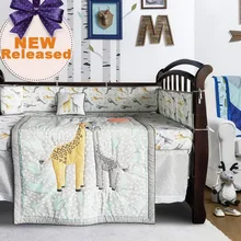 SHUJIN, комплект из пяти предметов, мягкие постельные принадлежности для младенцев, для мальчиков и девочек, 3D Рисунок жирафа, вышивка, одеяло простыни, подушка, детское постельное белье