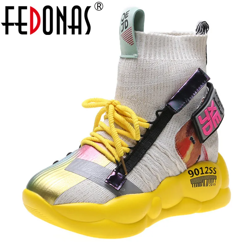 Женские кроссовки на платформе FEDONAS белые дышащие плоской подошве повседневная