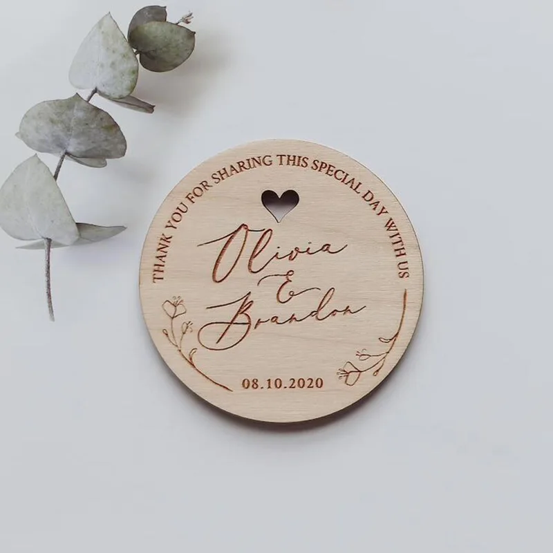 DIY Handmade Gift,Wooden Wedding Table Cards Personalized Wedding Favor Magnet Wedding favor Bride Groom Gift Save the Date