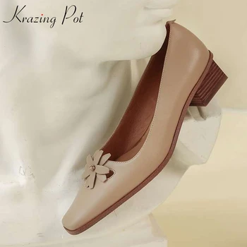 

Krazing pot 2021 sheep leather med heels European designer British school three-dimensional flowers slip on shallow pumps l0f7