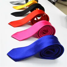 Галстук в настоящее время доступен оптом 5 см узкий галстук для мужчины и женщины корейский стиль Повседневная полиэфирная пряжа Праздничная активность Sma