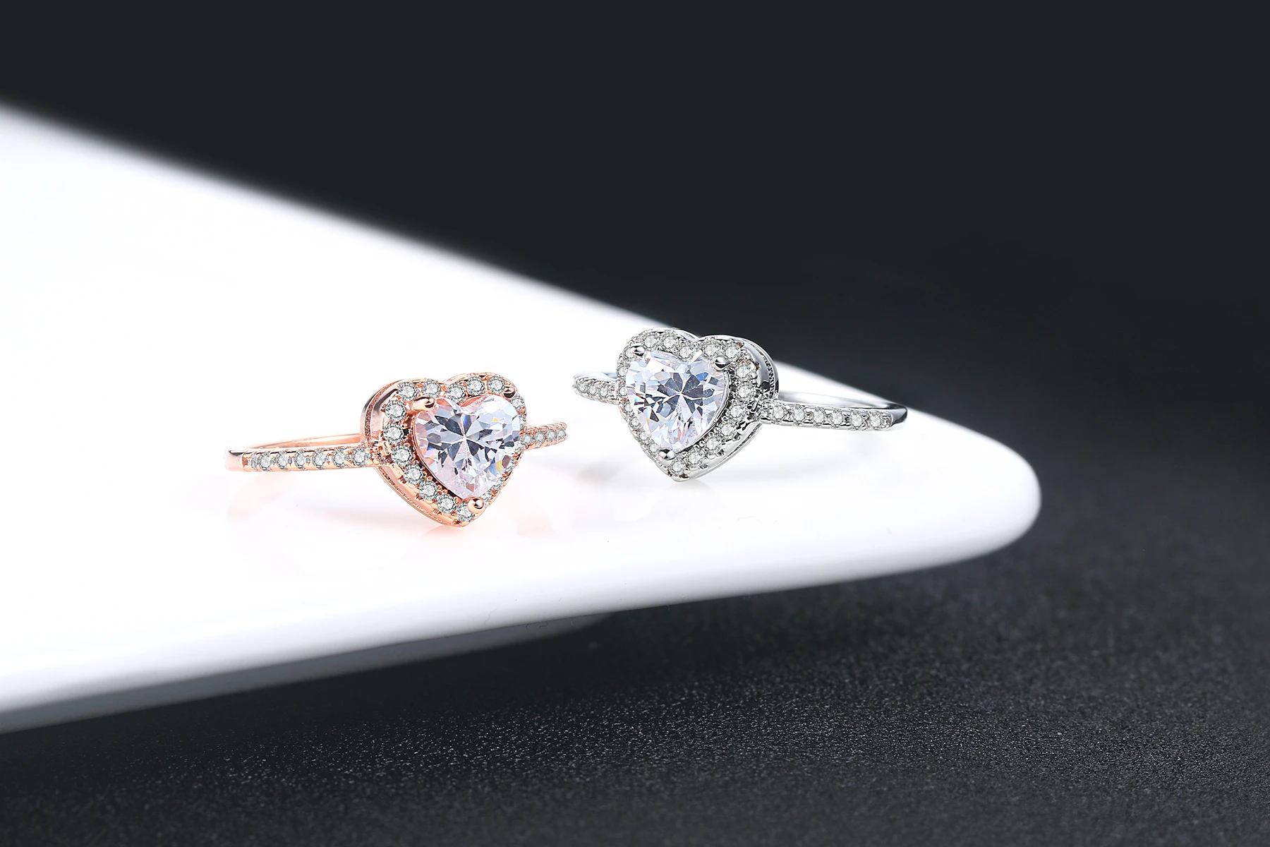 Doppelte herzförmige Ringe für Damen, roségoldfarben, Zirkon, für Party und Alltag, Midi-Ringe, Modeschmuck R916 – Detail 4