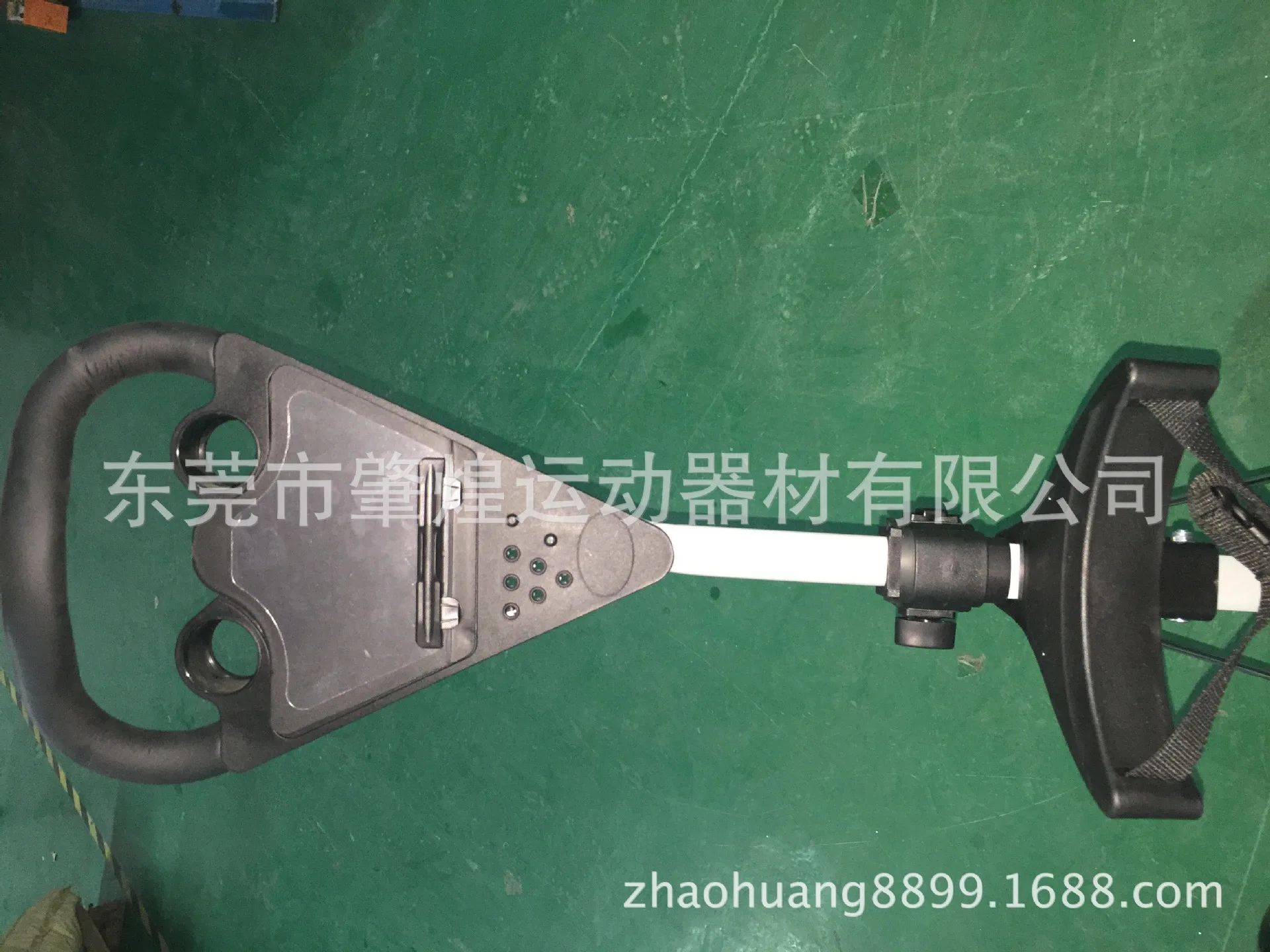 大手把三轮球包车