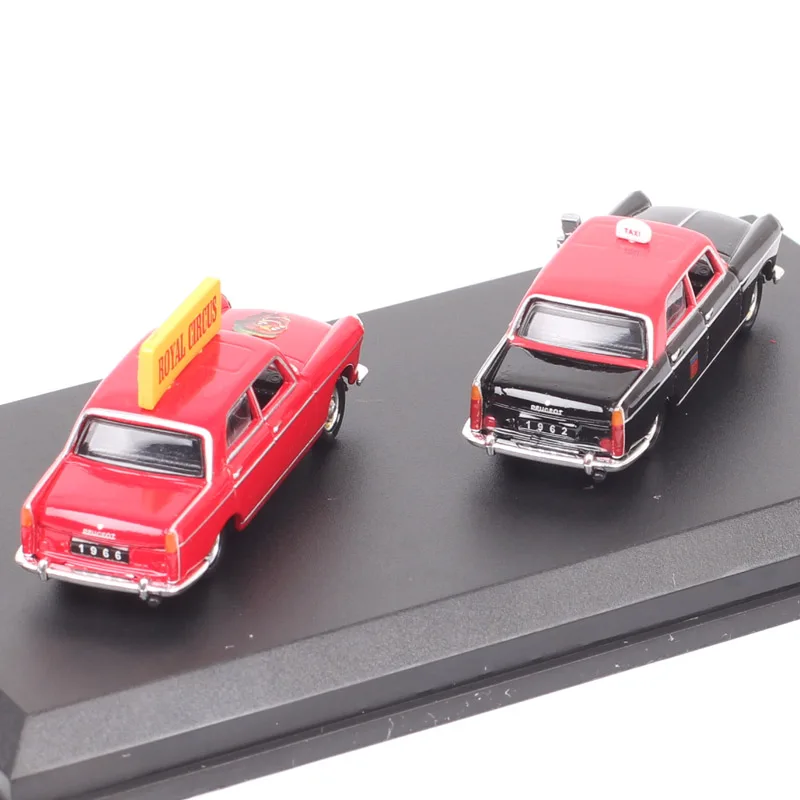 1/87 Scale Small Classic Universal Hobbies Peugeot 404 Berline 196 Taxi Royal Circus Diecast Metal Car Model Toy Vehicle Replica