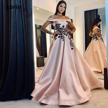 

Lorie Dusty Rose Satin Formal Evening Dresses 2020 Black Lace Appliques Off the shoulder Lacing Prom Party Gowns Plus Size