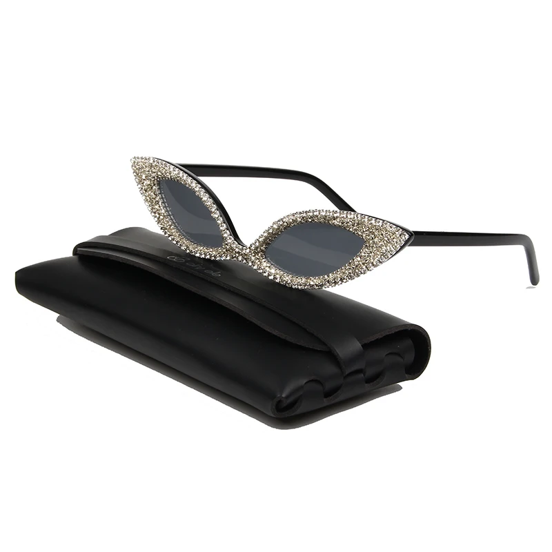 

Fashion Small Sun glasses New Sunglasses Women Cat eye Luxury Rhinestone Butterfly Vintage Female Shades UV400 oculos