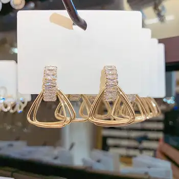 

Micro Pave Zircon Metallic Triangle Earrings 2020 New Design Statement Personaltiy Earings