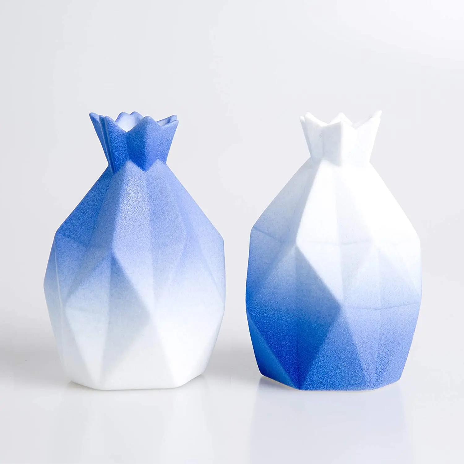 

White Blue Small Vases Gift wrap Modern Home Decor Vase Bookshelf Office Bedroom Vase Decoration 2 Pieces