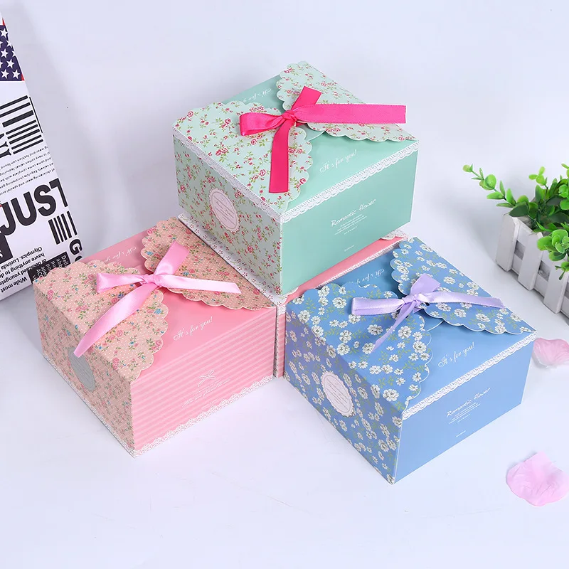 

10pcs paper box Kraft Paper Box Cookie Candy Boxes Supply Wedding Birthday Favor Gift Boxes with Ribbon and Paper 14.5*14.5*9cm