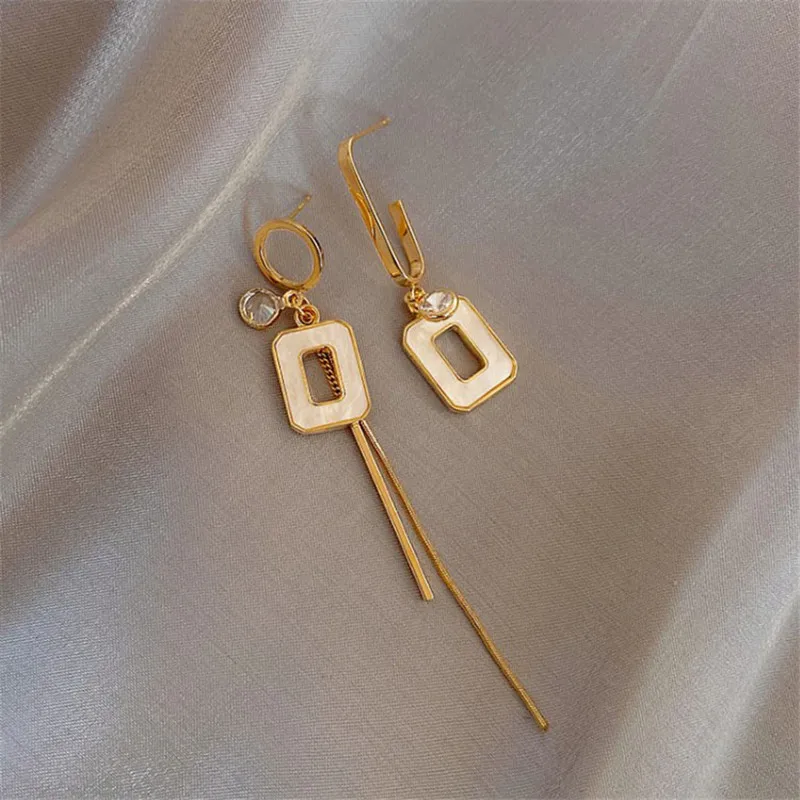 Trendy New Long Asymmetry Pendant Earrings for Women Female Simple Hypoallergenic Geometric Tassel Earrings Jewelry Accessories Trendy New Long Asymmetry Pendant Earrings for Women Female Simple Hypoallergenic Geometric Tassel Earrings Jewelry Accessories