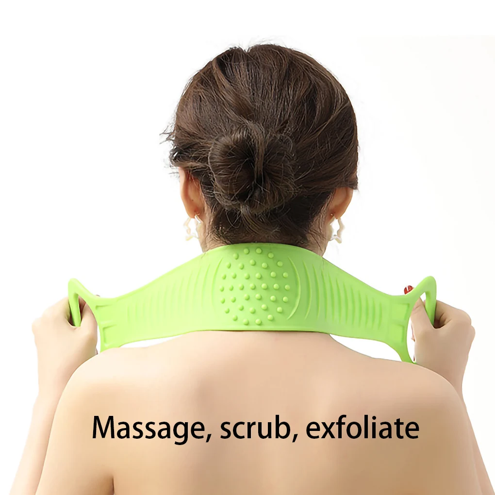 Gommage du dos avec la brosse