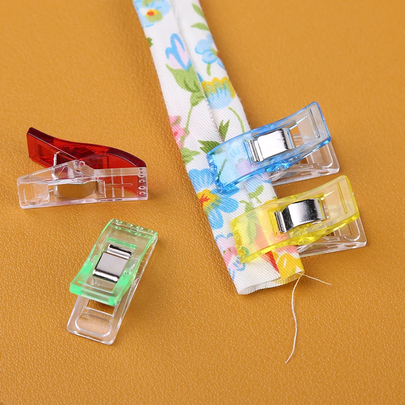 LMDZ 40pcs Multicolor Plastic Clips Job Foot Case Fabric Clamps Patchwork Hemming Sewing Tools Sewing Accessories
