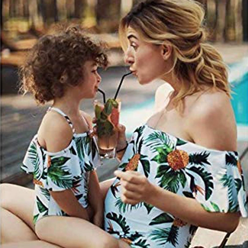 Купальный костюм для родителей и детей; Семейные бикини с ананасом для женщин и девочек; цельный купальник; пляжная одежда для мужчин и мальчиков; пляжные шорты; Новая летняя одежда