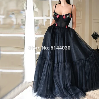 

Black Muslim Evening Dresses Spaghetti Straps Lace Flowers Pocket Islamic Dubai Saudi Arabic Evening Gown Boho Prom Dress