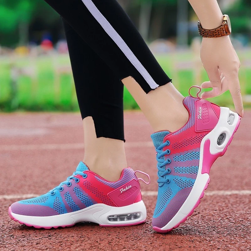 Женские плетеные кроссовки Tenis Mujer спортивные дышащие на цветной платформе