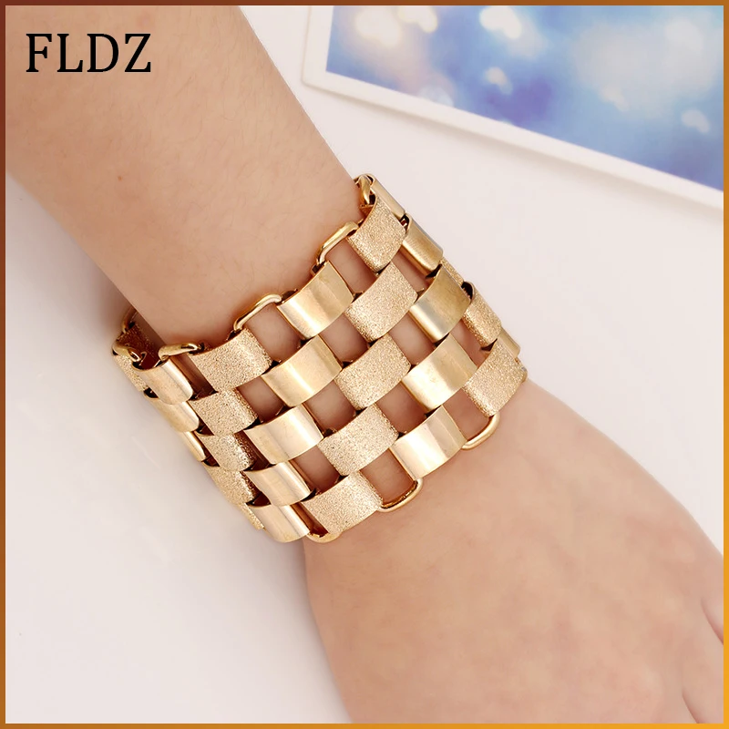 

2019 New Gold Bangle For Women Heavy Metal Bracelet Fashion Jewelry Accessories Stainless Steel Winding Bracelets