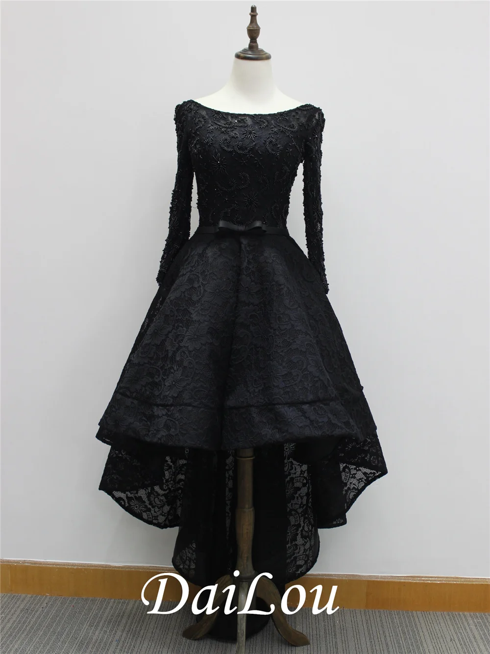 A-Line Bateau Neck High Low Beading Lace-Up Maniche Lunghe Abito Da Sera Asimmetrico In Pizzo 2022