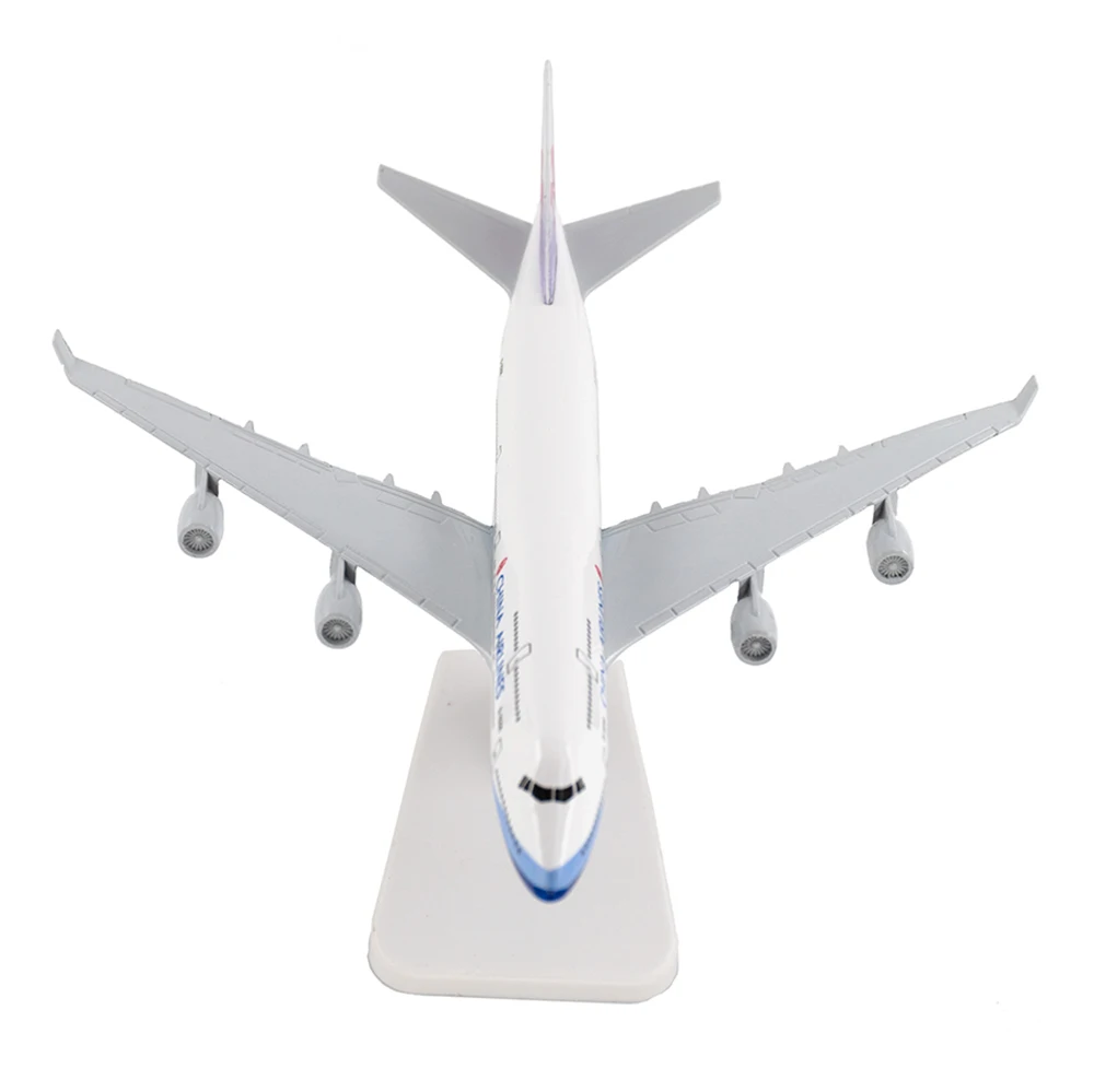 20Cm Boeing 747 Aircraft Model with Landing Gear Ornaments Figure 
