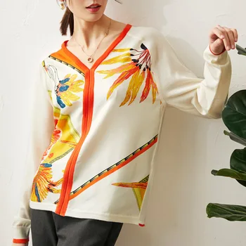 

New Ethnic printed silk top women s spring 2020 splicing knitwear V Neck long sleeve