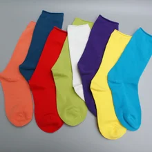 Женские хлопковые носки с рисунком для девочек, яркие цвета носков стандартной длины скручивание кромки