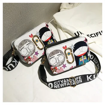 

Women's bag 2020 new trendy Korean version of the wild one shoulder messenger wide shoulder strap fairy print small square bag