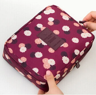 Outdoor travel nylon beautician Makeup box waterproof makeup organizer bathroom Storage Box ladies portable bath hook wash Bag - Цвет: Wine Red Floral