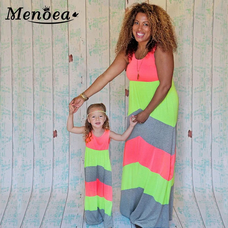 

Menoea Family matching 2019 Europe and the explosion models solid color stitching parent-child mother and long-sleeved dress
