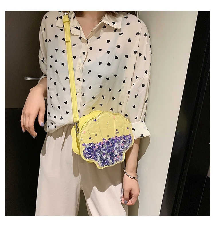 

2019 New transparent sequins shell bag shape personality can flow single shoulder slant slant women bag