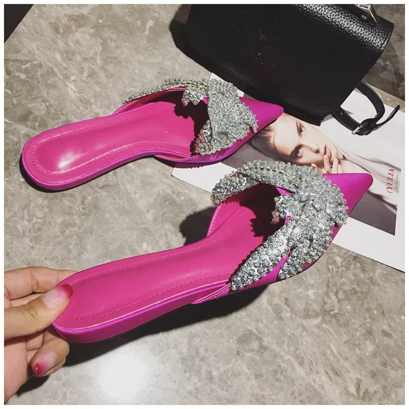 

2020 Brand New Summer Slippers Women Luxury Design Bling Crysatal Pointed Toe Flat Mules Ladies Elegant Sandal