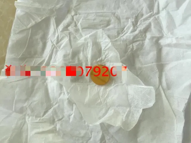 

CO2 high transmittance red light reflection for red light indication
