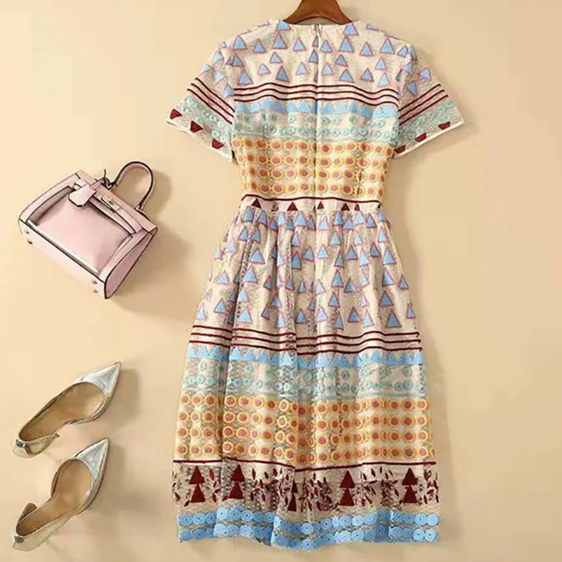 Summer new Vestidos women's short-sleeved retro ethnic geometric embroidery lace knee-length dress