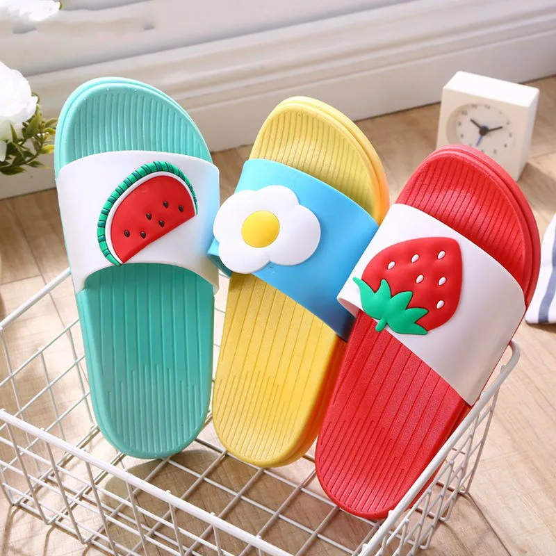 2019 г. Женские шлепанцы модные летние милые женские пляжные без застежки с