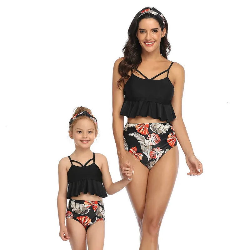 

2020 New Spring Summer Mother Daughter Swimwear Family Matching Clothes Outfits Mom And Me Bikini Swimsuit Beach Holiday Sets