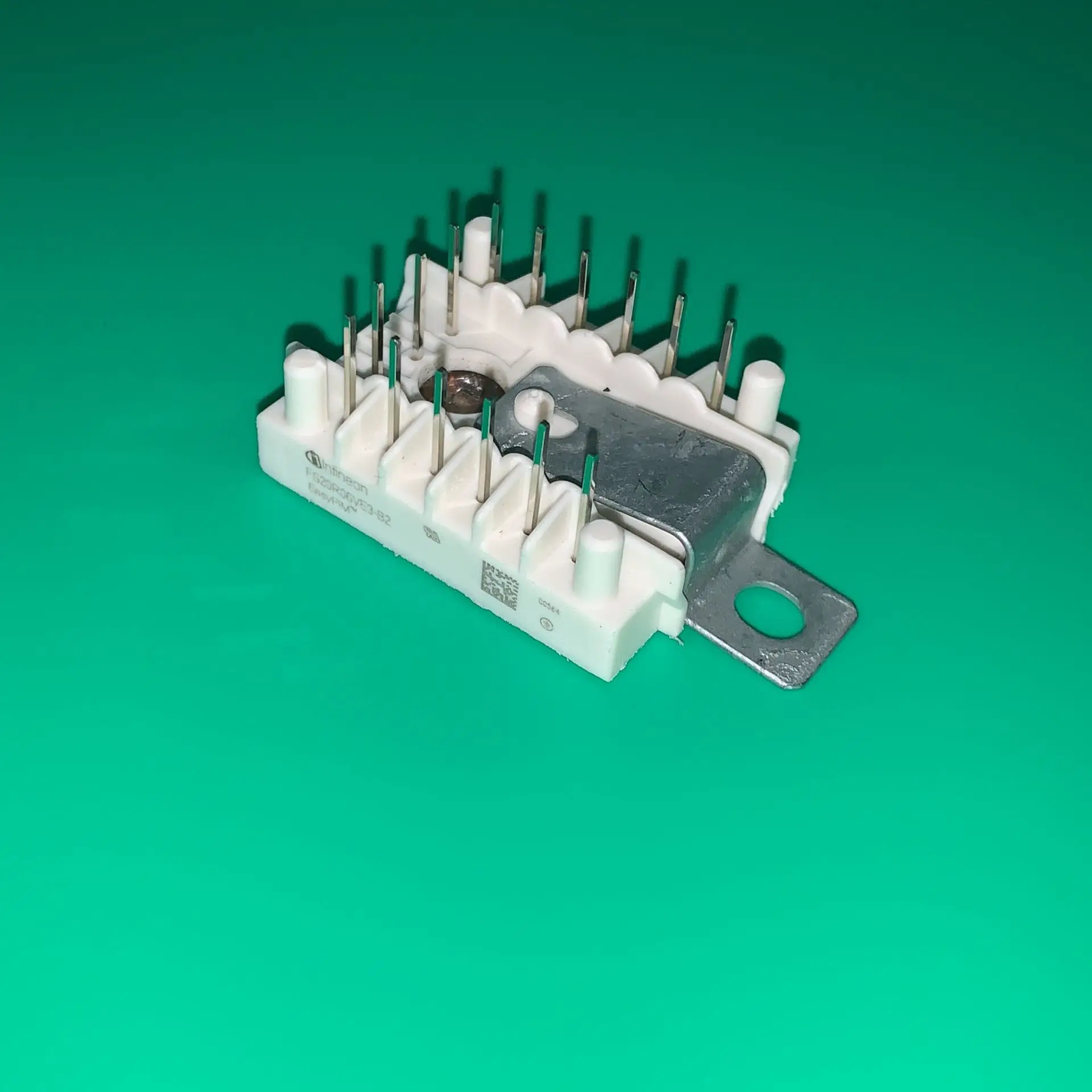 FS20R06VE3_B2 с изолированным затвором (IGBT) FS20R 06VE3_B2 модули FS 20R06VE3_B2 VCES 600V 20A FS20R06VE3-B2