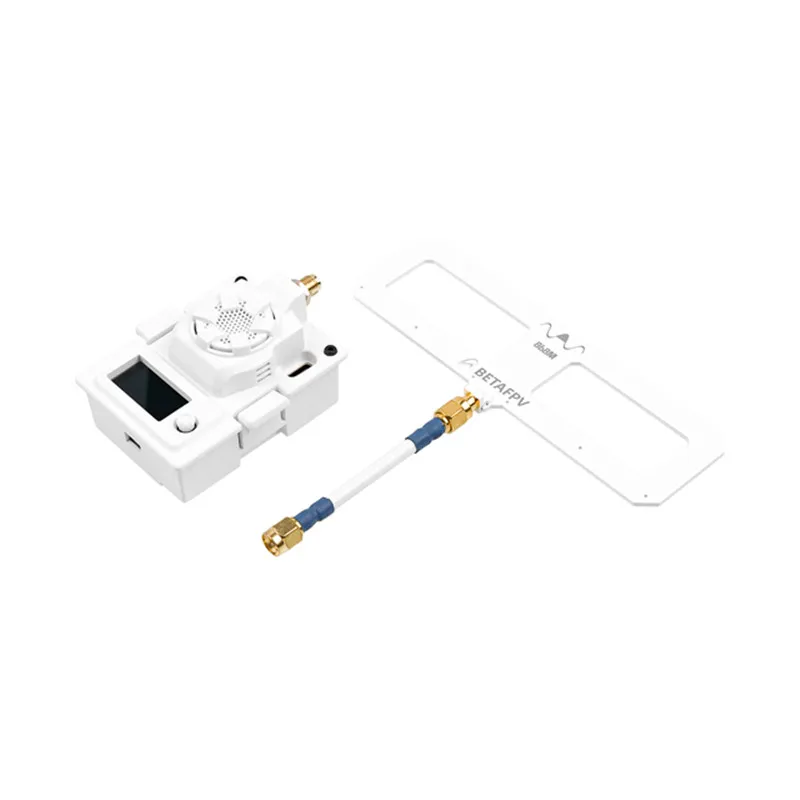 Module ExpressLRS Nano 2.4G 868MHz 915MHz installé sur une radio, affichant ses dimensions réduites
