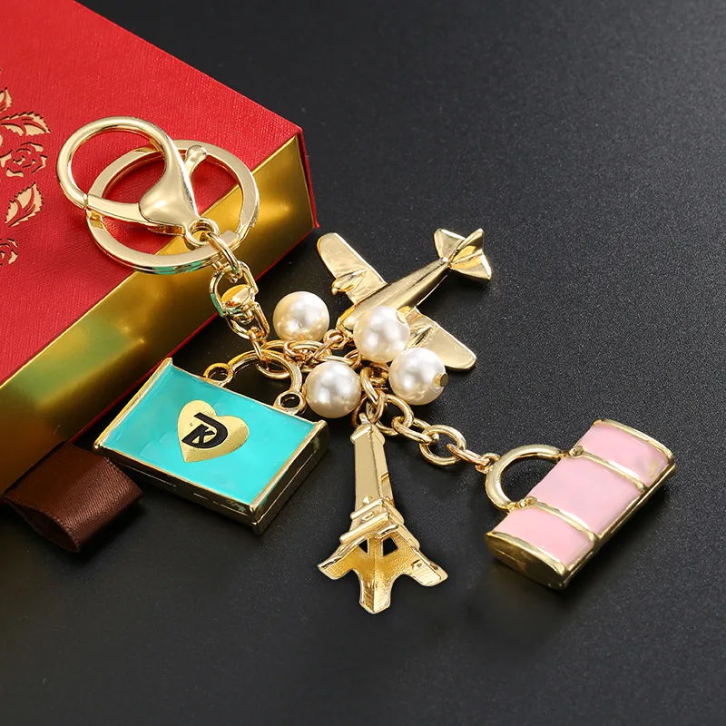 2025 Portachiavi con strass a forma di fiore di cristallo di moda per borse da donna Pendenti Accessori decorativi Portachiavi per auto Gioielli  36