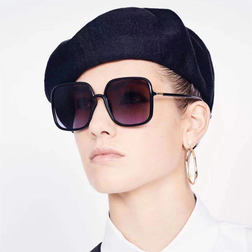 

High quality black square frame grey gradient lens fashion women sunglasses